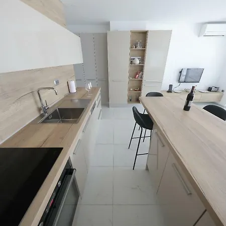 아파트 Luxury Sunset Penthouse With Seaview *