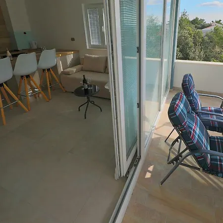 Luxury Sunset Penthouse With Seaview Petrcane