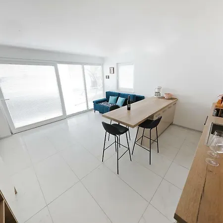 Luxury Sunset Penthouse With Seaview Apartment