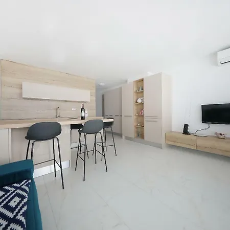 Apartment Luxury Sunset Penthouse With Seaview Petrcane