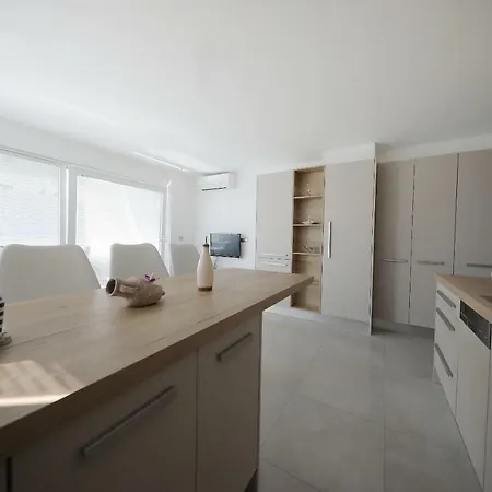 Apartamento Luxury Sunset Penthouse With Seaview Petrcane