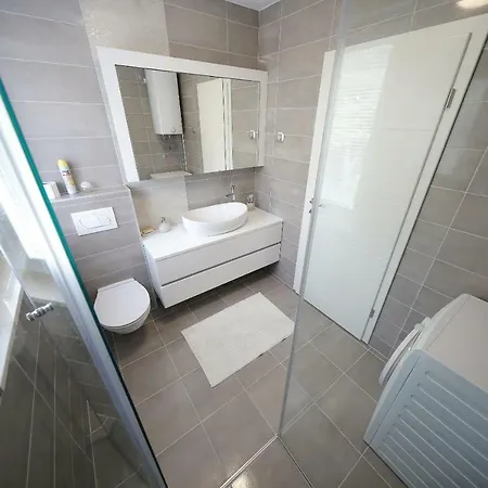 아파트 Luxury Sunset Penthouse With Seaview