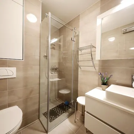 Luxury Sunset Penthouse With Seaview 아파트 돈제페트레케인