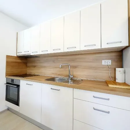 Luxury Sunset Penthouse With Seaview *