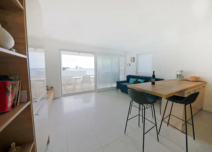 شقة Luxury Sunset Penthouse With Seaview بيتريتْشاني