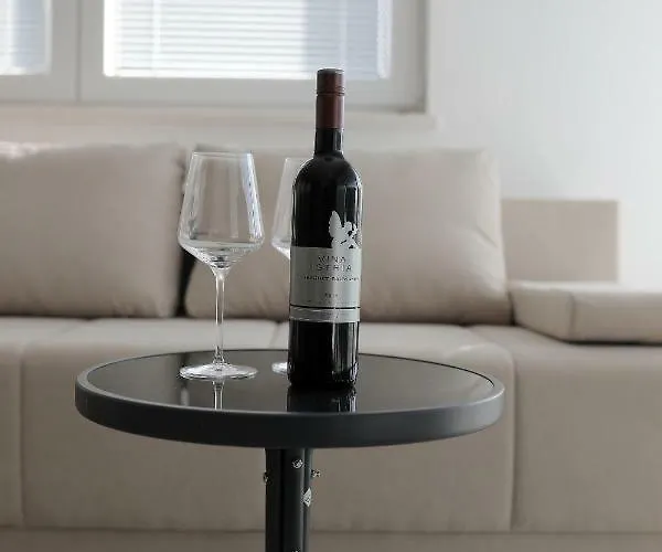 Luxury Sunset Penthouse With Seaview شقة