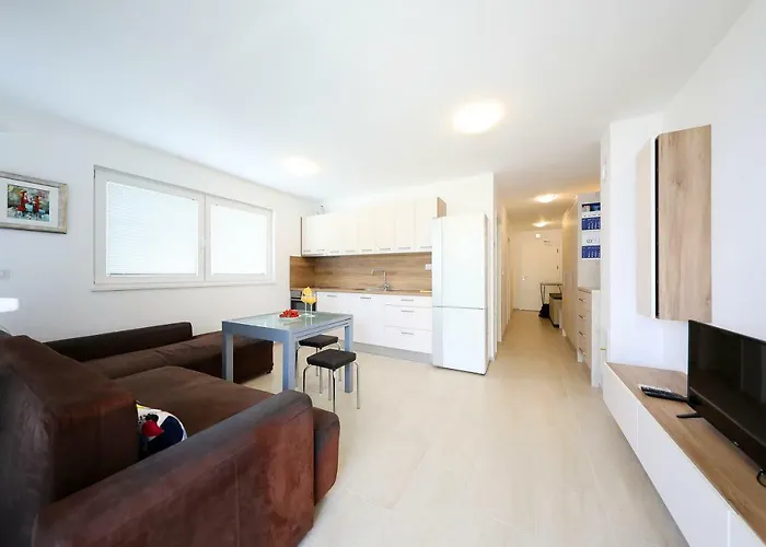 شقة Luxury Sunset Penthouse With Seaview بيتريتْشاني