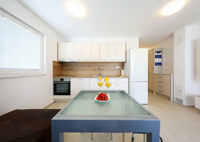 شقة Luxury Sunset Penthouse With Seaview بيتريتْشاني