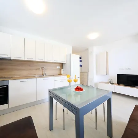 Lejlighed Luxury Sunset Penthouse With Seaview Petrcane