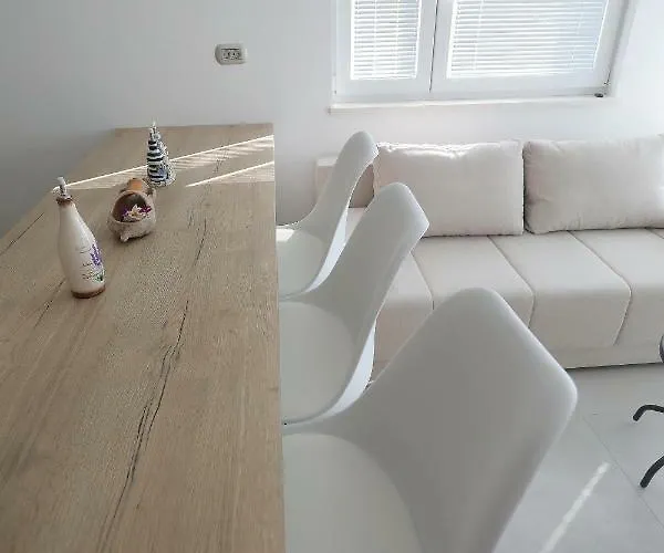 Luxury Sunset Penthouse With Seaview *